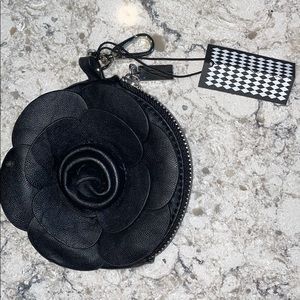 Black small wallet with rose design